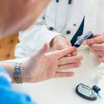 Как срочно понизить сахар в крови: причины повышения сахара, необходимое лечение, народные и медикаментозные методы и советы врачей