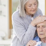 Симптомы простуды у пожилого: головная боль, утомление