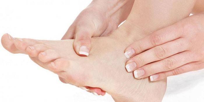 Тромб в ноге (тромбоз вен нижних конечностей): симптомы, лечение ...